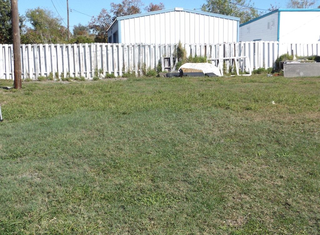 1820 W Wheeler Ave, Aransas Pass, TX 78336